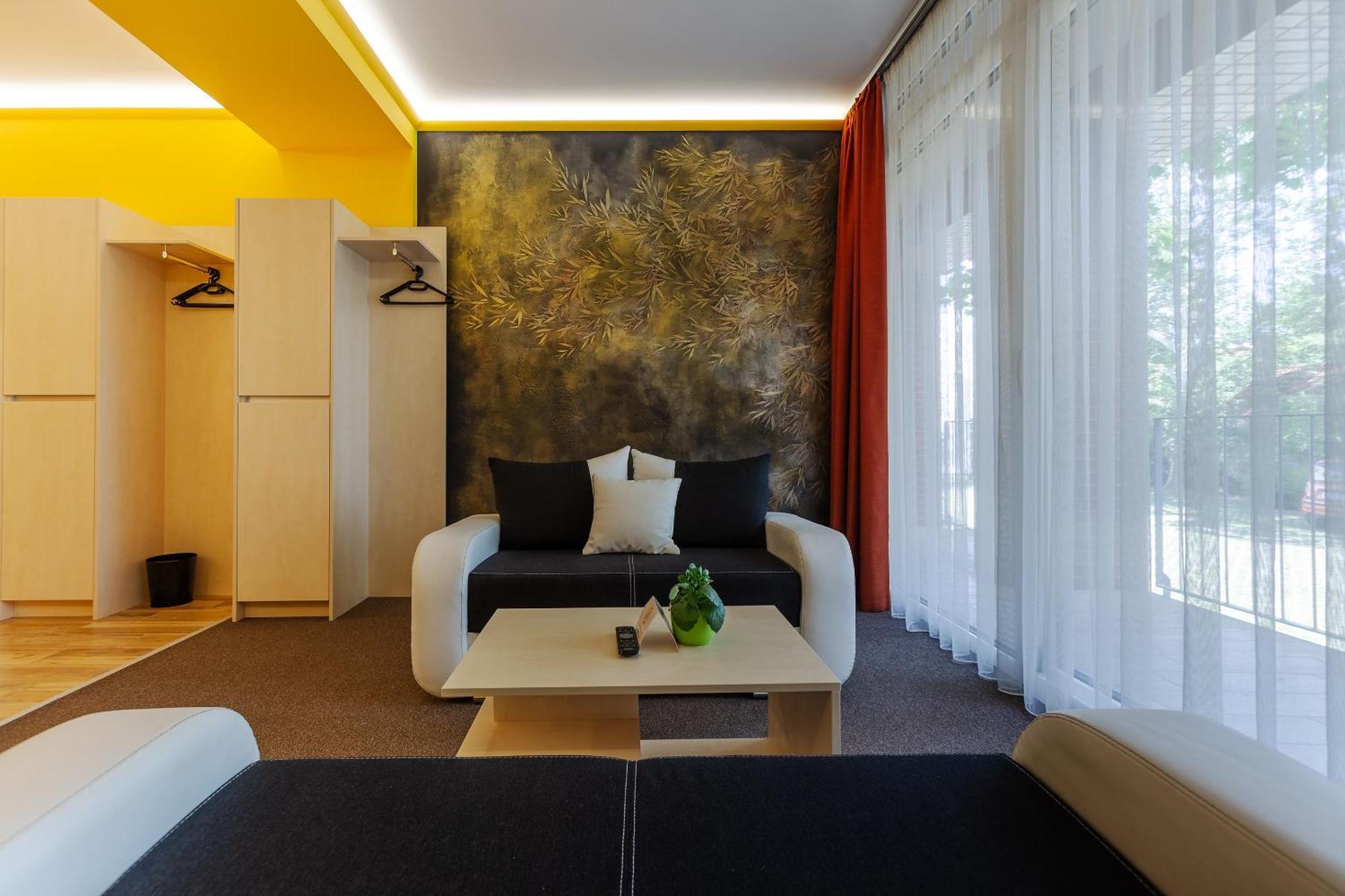 Hostel Mayer Superior Veszprém Zewnętrze zdjęcie